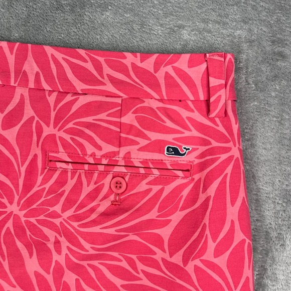 Vineyard Vines Performance Breaker Shorts Mens 32 Pink Bloom Geometric AOP Golf‎ - Picture 10 of 10